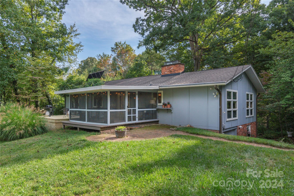 5 Hillcrest Rd Asheville, NC 28804