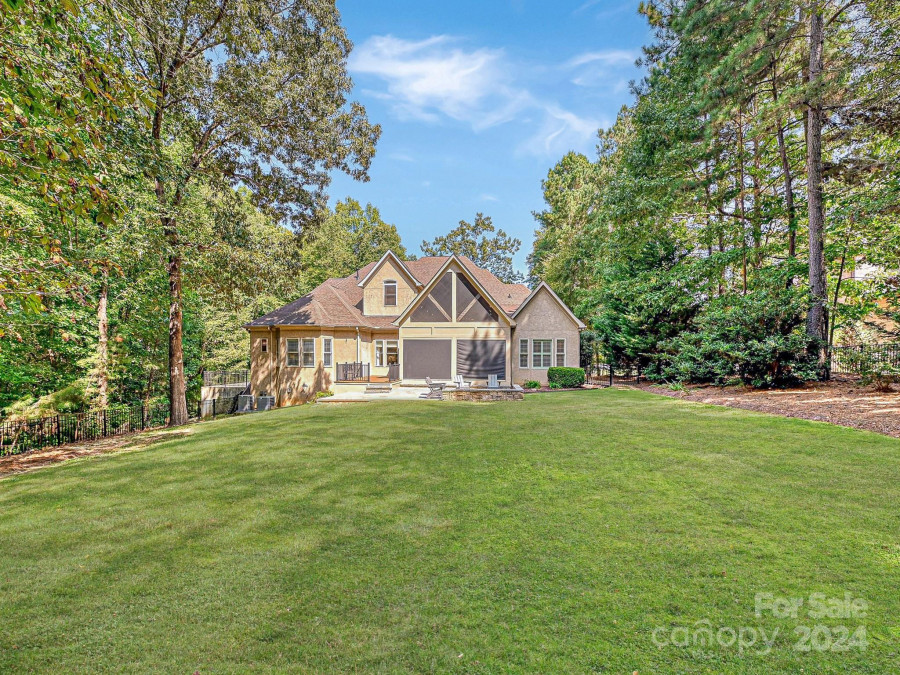 2085 Sugar Pond Ct Fort Mill, SC 29715