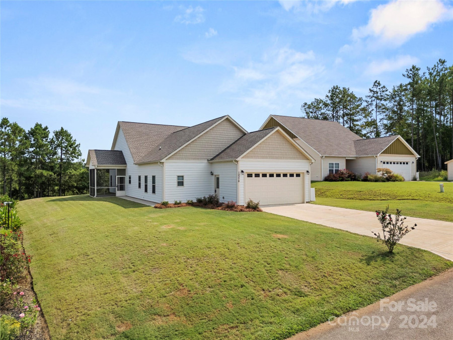 10378 Lakeshore Dr Lancaster, SC 29720