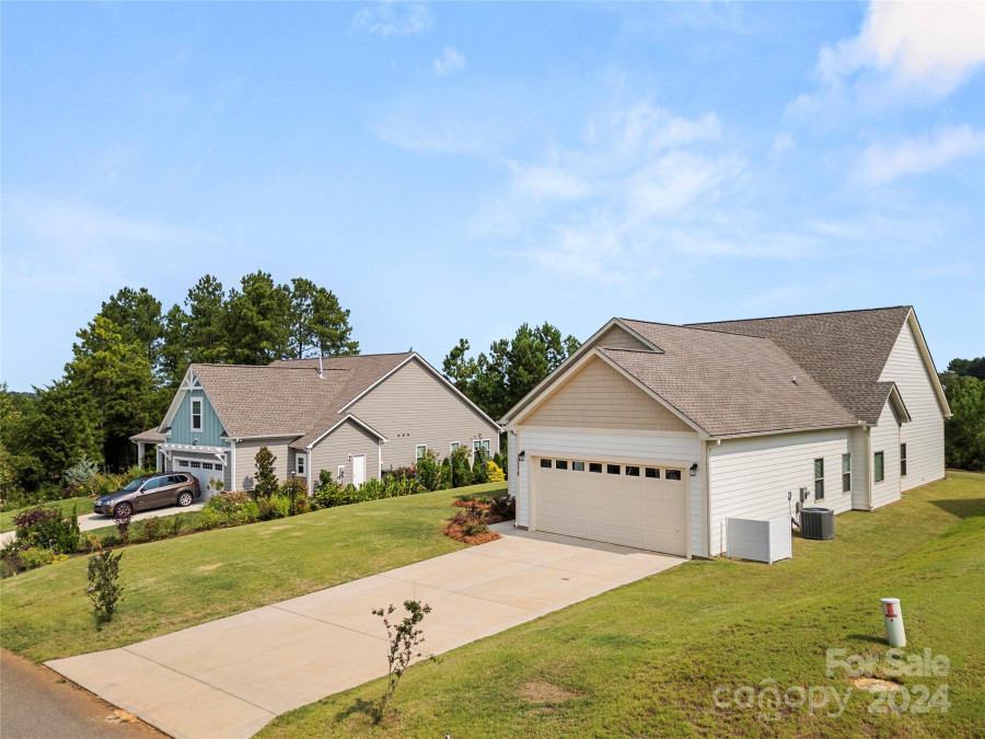 10378 Lakeshore Dr Lancaster, SC 29720