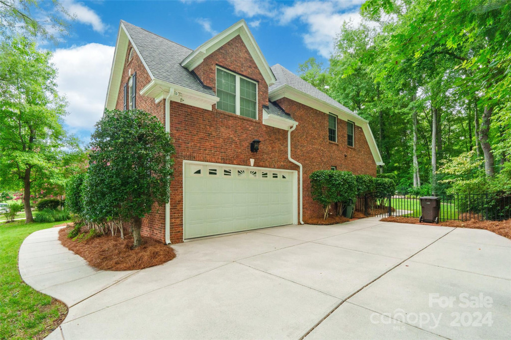 1828 Cavendale Dr Rock Hill, SC 29732