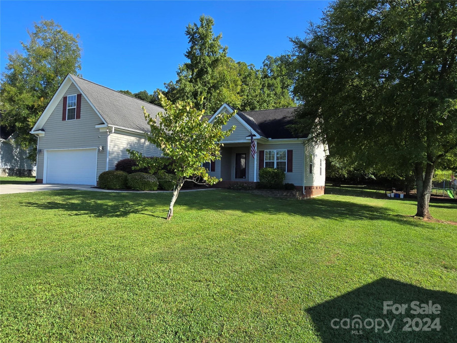 602 Lexington Dr Albemarle, NC 28001