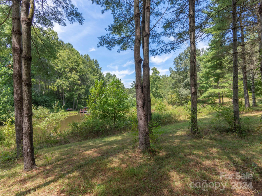 525 Silent Acres Rd Waynesville, NC 28785