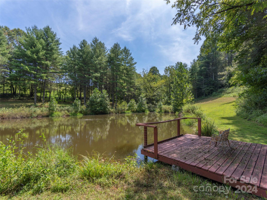 525 Silent Acres Rd Waynesville, NC 28785