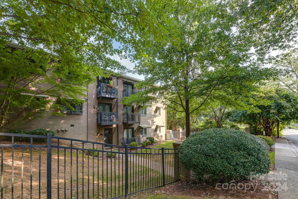 227 Dotger Ave Charlotte, NC 28207