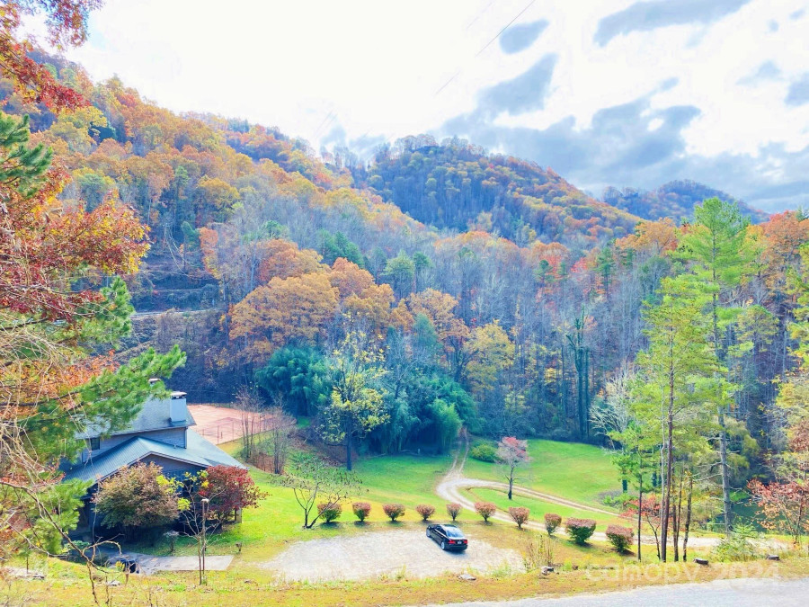 57 Observation Point Rd Bryson City, NC 28713