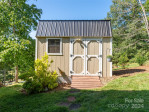 34 Chestnut St Weaverville, NC 28787