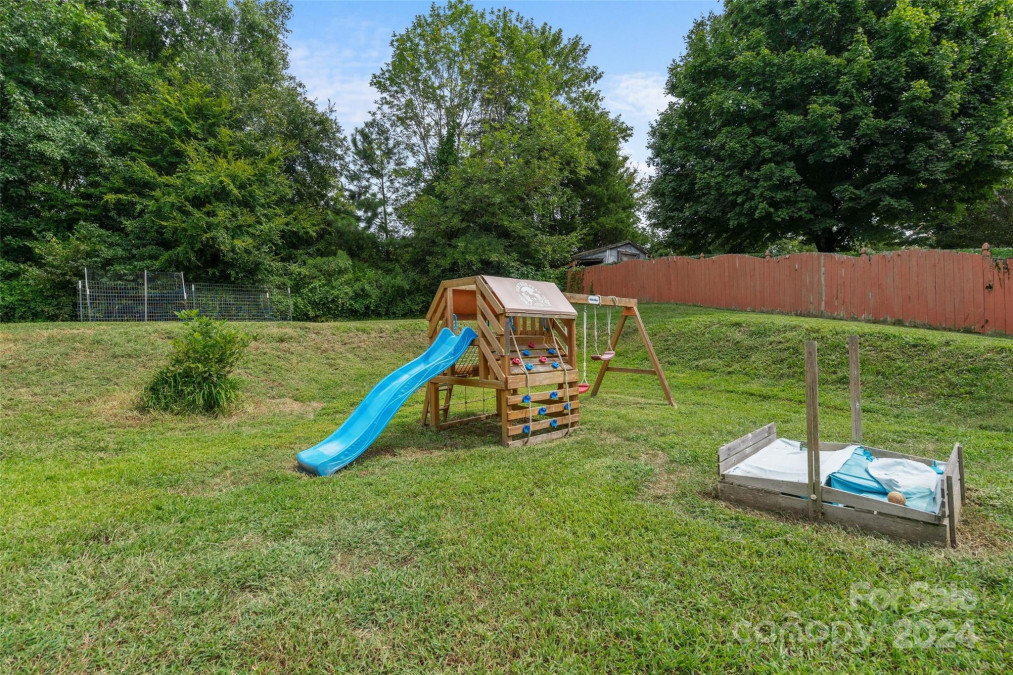 1271 Willowbreeze Ct Concord, NC 28025