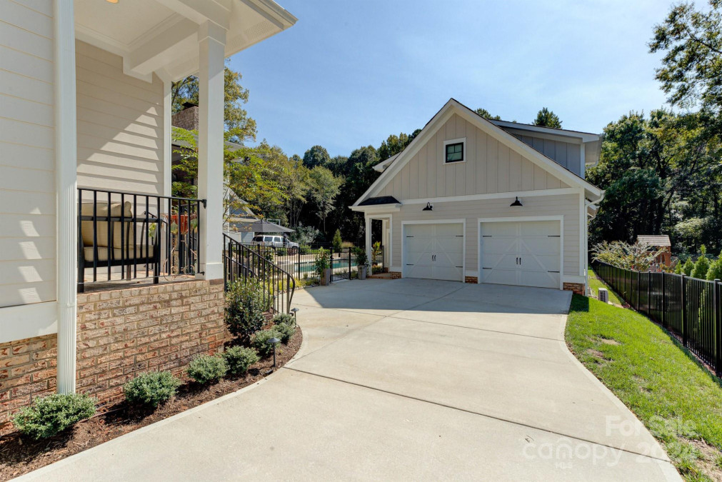 724 Dogwood Ln Davidson, NC 28036