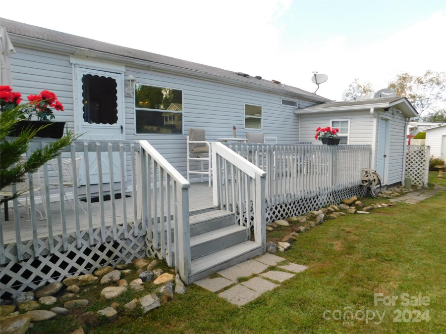 83 Summer Place Dr, Waynesville, NC 28785 MLS 4181034