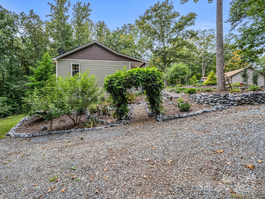 131 Persimmon Rg Rutherfordton, NC 28139