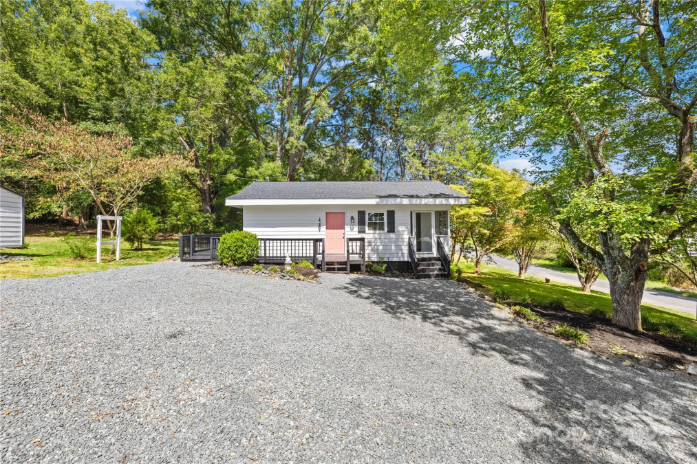 223 Circle Dr Albemarle, NC 28001