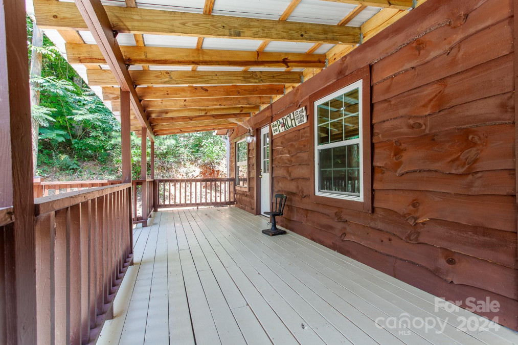 54 Covered Bridge Rd Robbinsville, NC 28771