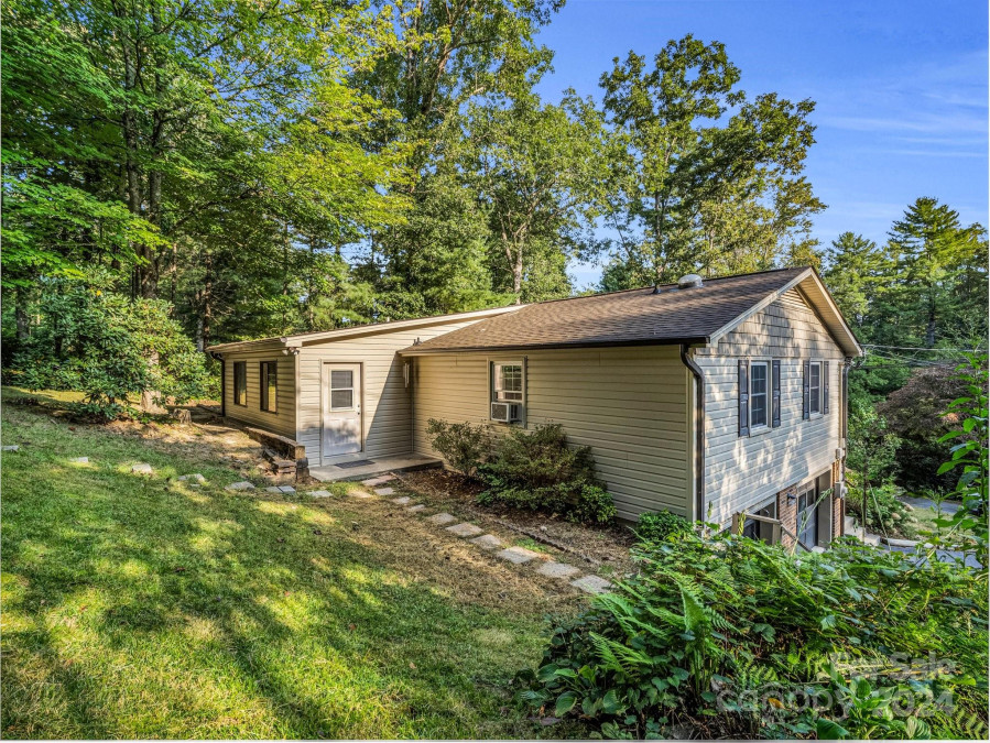 214 Hyder View Dr Hendersonville, NC 28791