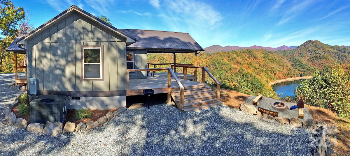 1628 Round Hill Rd Bryson City, NC 28713