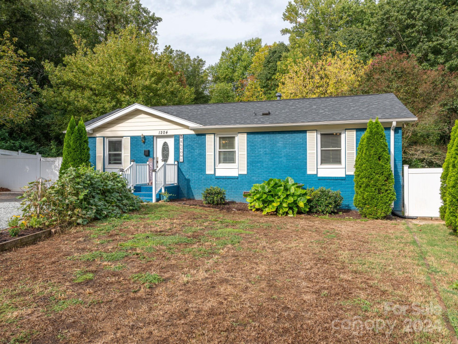 1204 Allenbrook Dr Charlotte, NC 28208