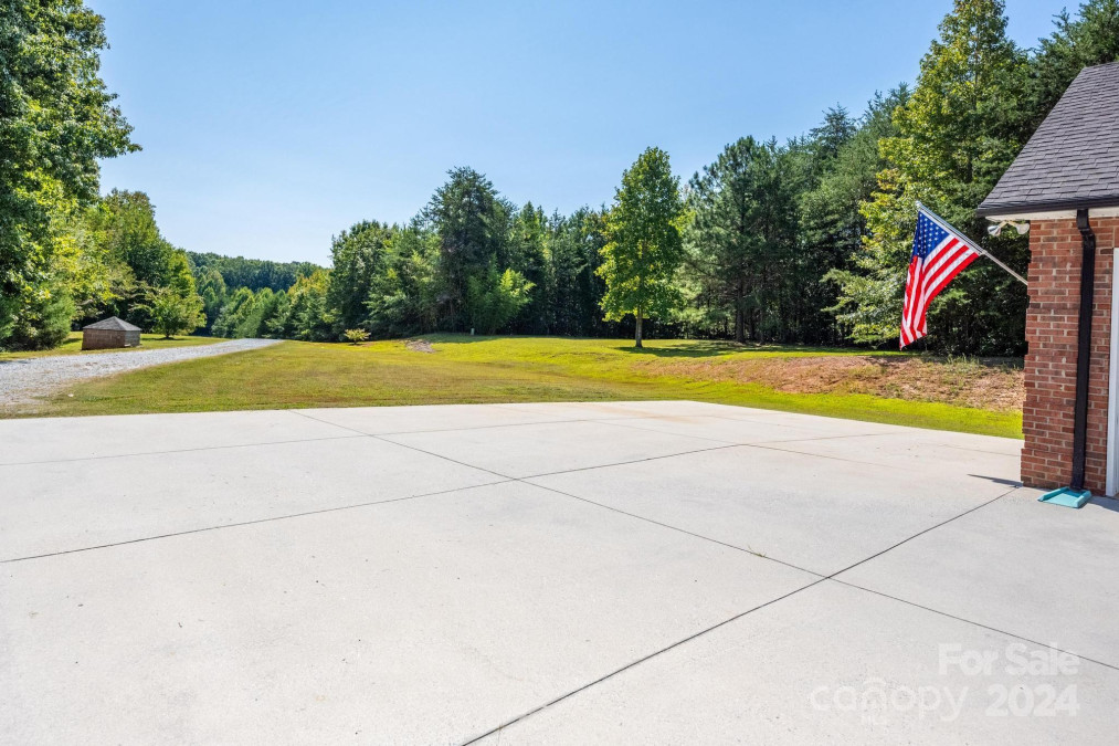 4215 Goodson Rd Maiden, NC 28650