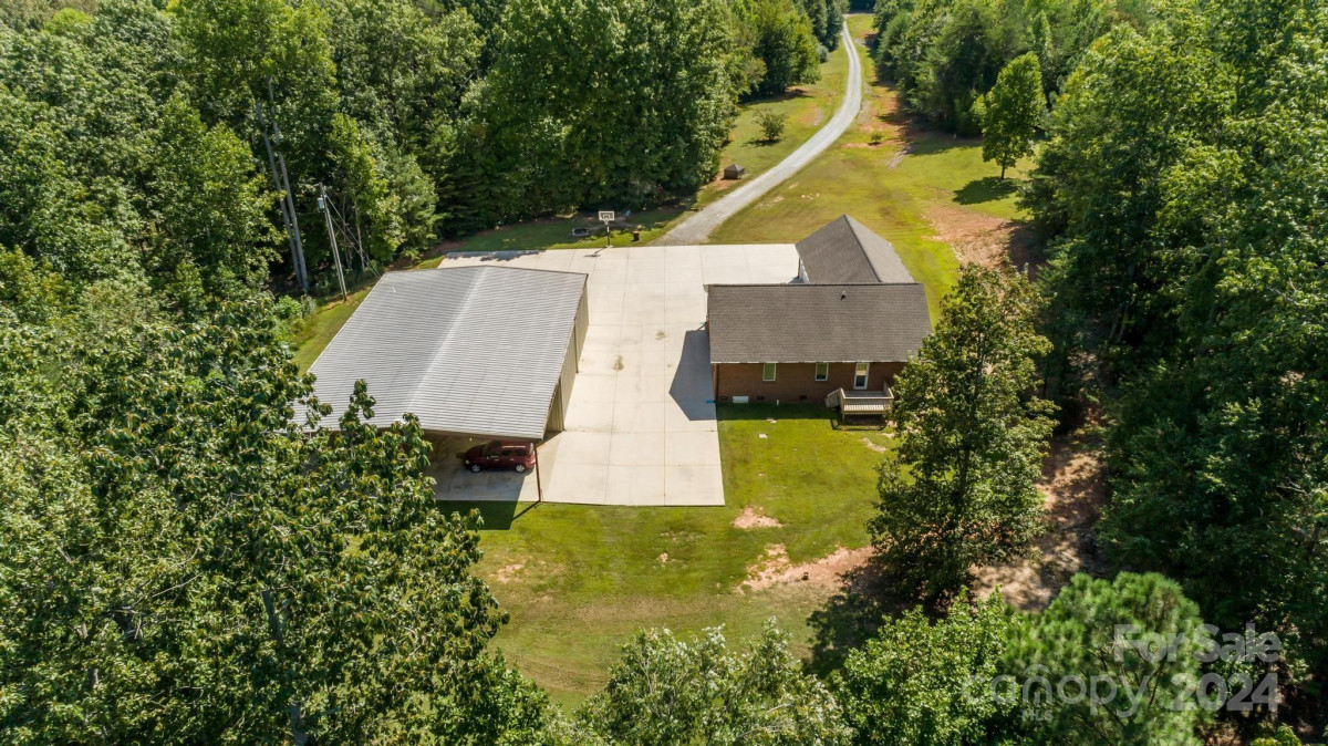 4215 Goodson Rd Maiden, NC 28650