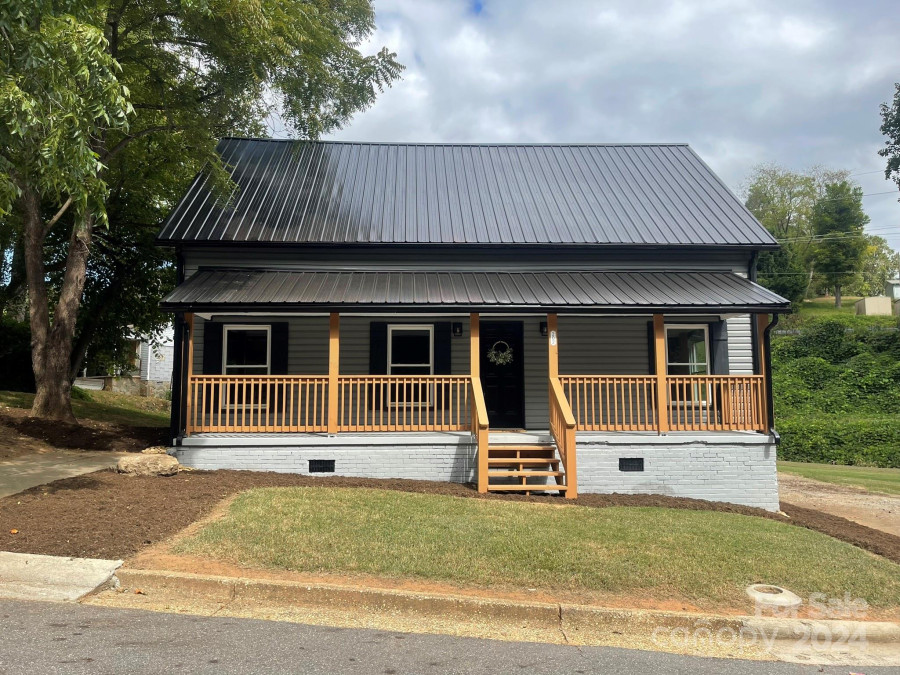 202 Hickory St Granite Falls, NC 28630