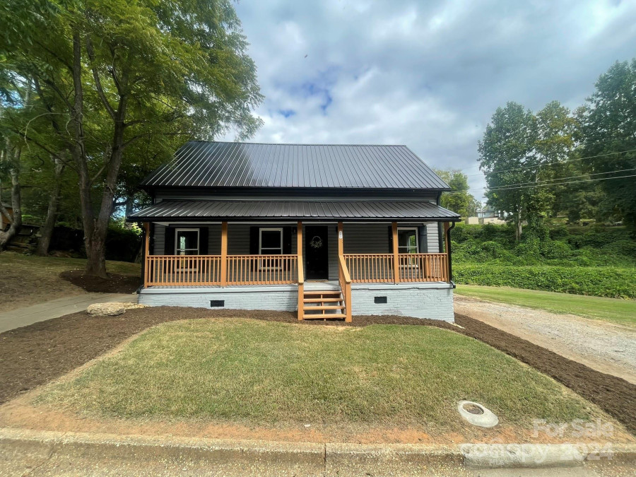 202 Hickory St Granite Falls, NC 28630