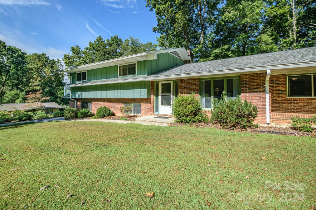 113 Brightwater Heights Dr Hendersonville, NC 28791