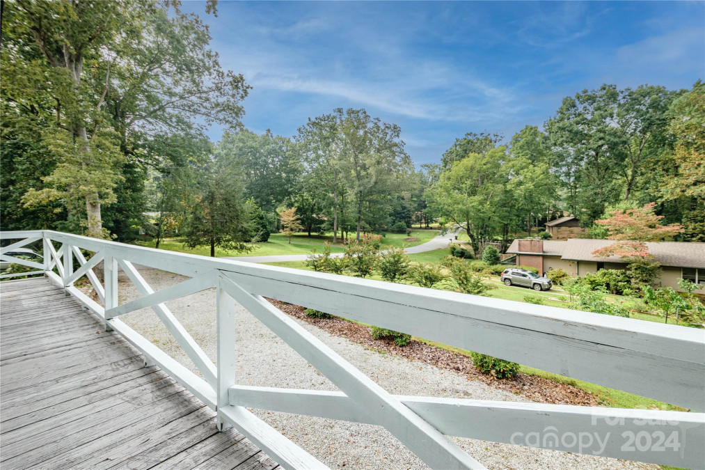 113 Brightwater Heights Dr Hendersonville, NC 28791