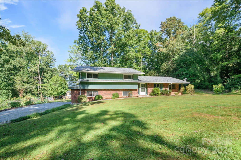 113 Brightwater Heights Dr Hendersonville, NC 28791