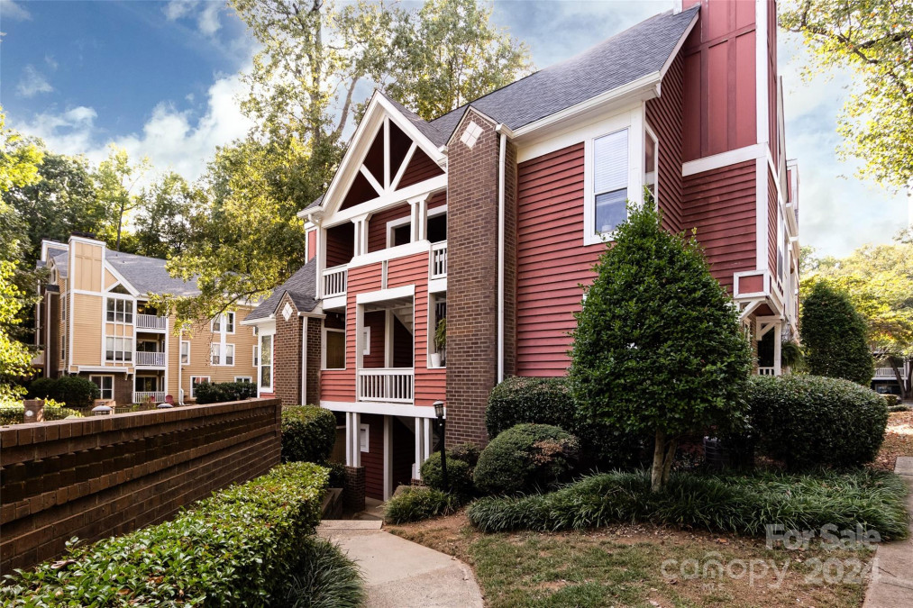 2502 Cranbrook Ln Charlotte, NC 28207