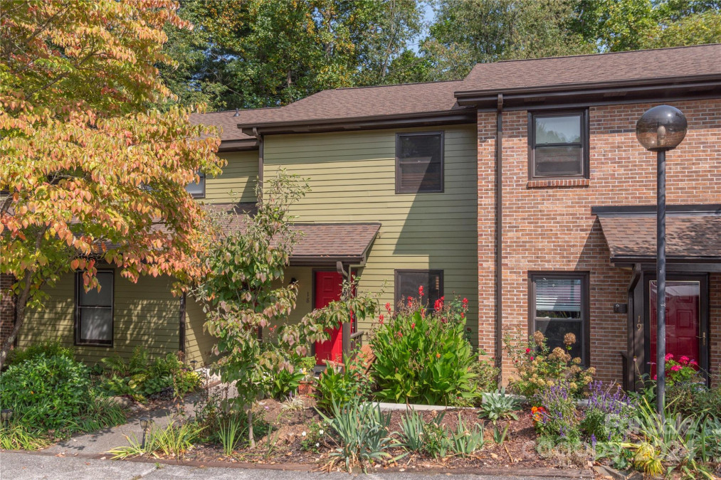 16 Spears Ave Asheville, NC 28801