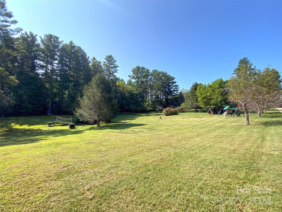 38 Moon Cir Mills River, NC 28759