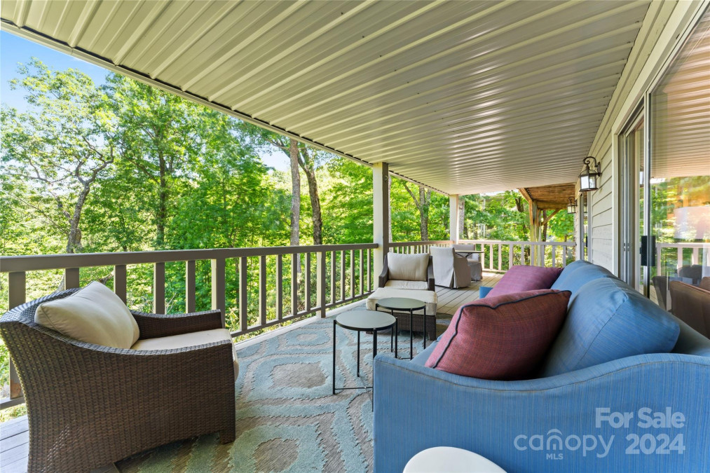 188 Club Colony Ln Lake Toxaway, NC 28747