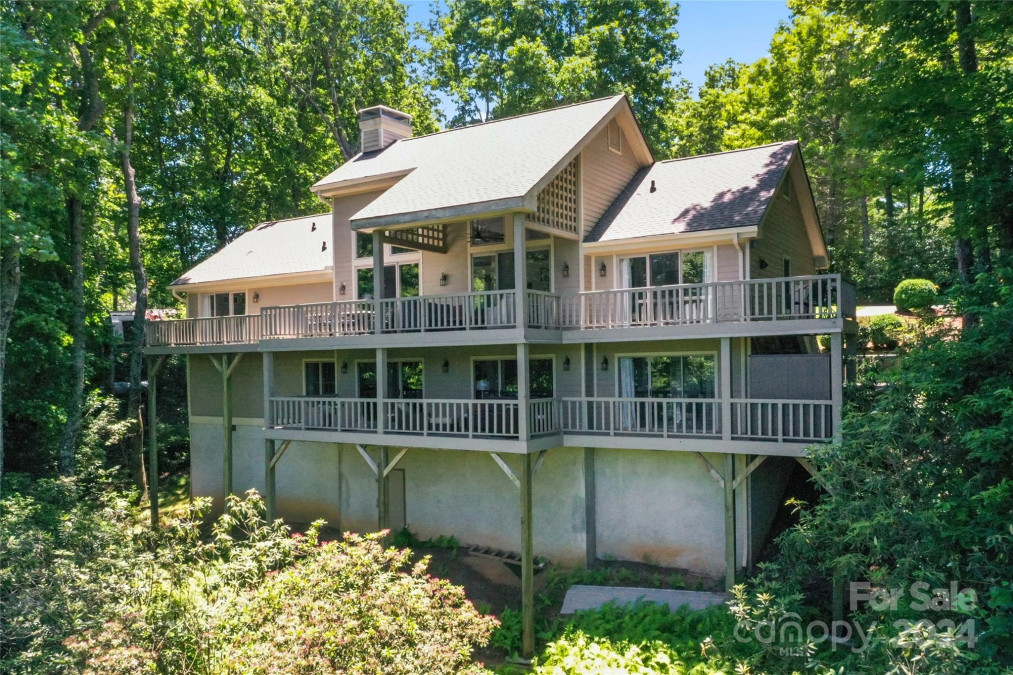 188 Club Colony Ln Lake Toxaway, NC 28747