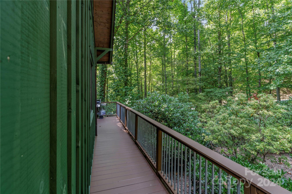 20 Birdsong Way Maggie Valley, NC 28751