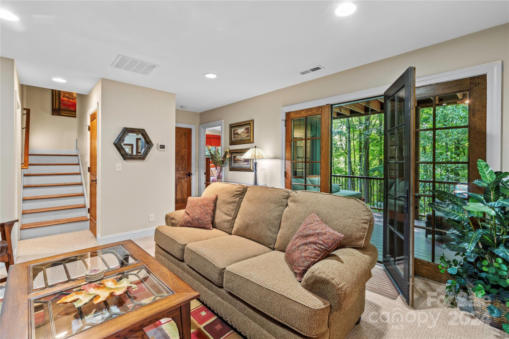 20 Birdsong Way Maggie Valley, NC 28751