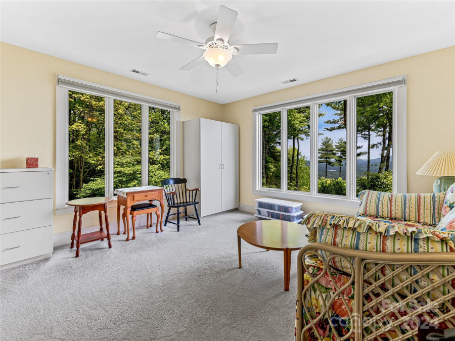 721 Lakeside Dr Lake Toxaway, NC 28747