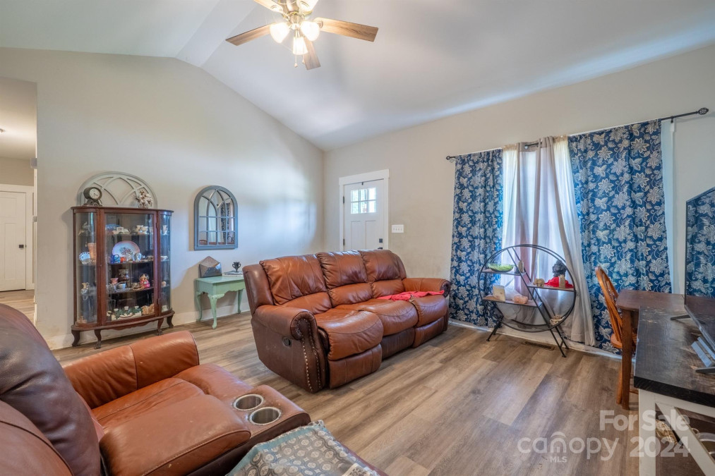 1700 Ivey Ct, Maiden, NC 28650 MLS 4181745