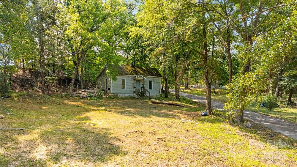 141 Mcgill St Pacolet, SC 29372