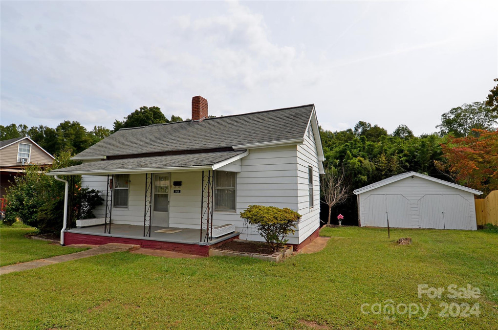 145 6th Em St Marion, NC 28752