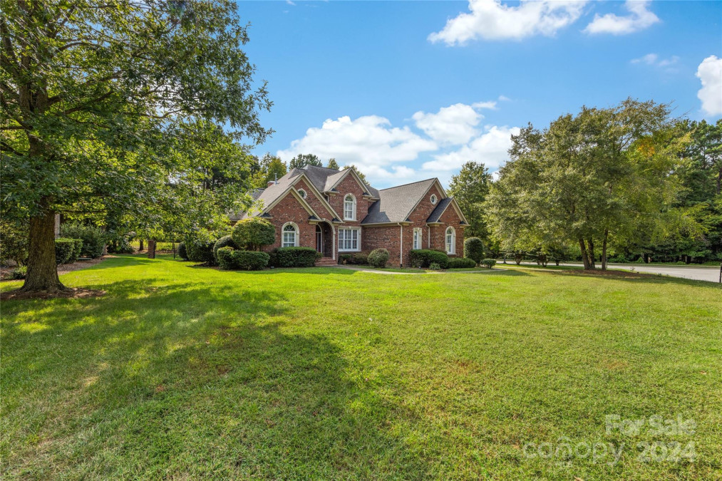 100 Woodwinds Dr Mount Holly, NC 28120