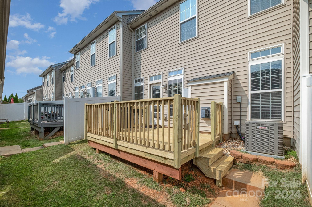 8129 Bridgegate Dr Huntersville, NC 28078