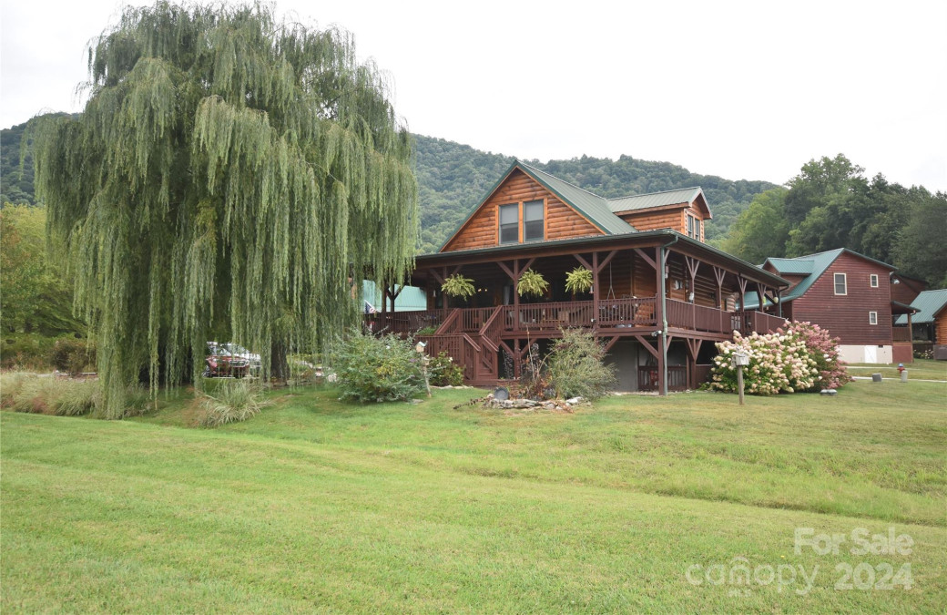 170 Panoramic Loop Maggie Valley, NC 28751