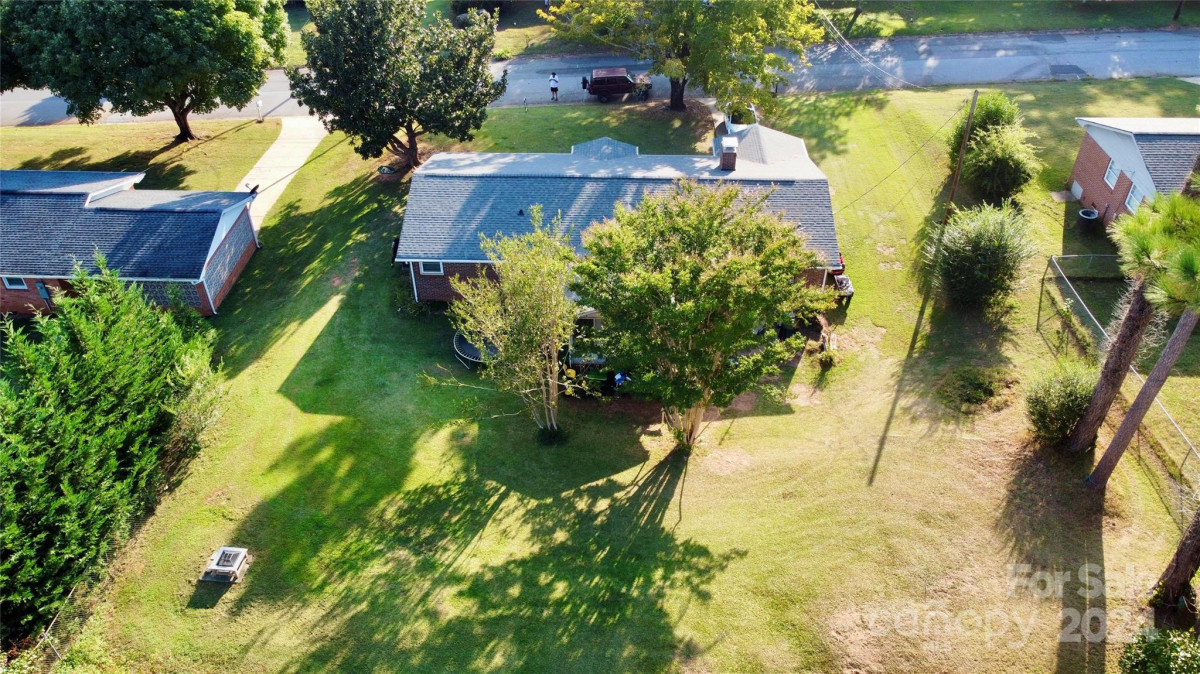 232 Crestview St Rutherfordton, NC 28139