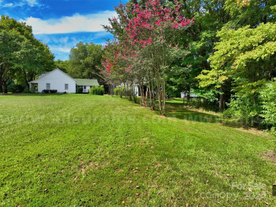 2386 Horseshoe Neck Rd Lexington, NC 27295