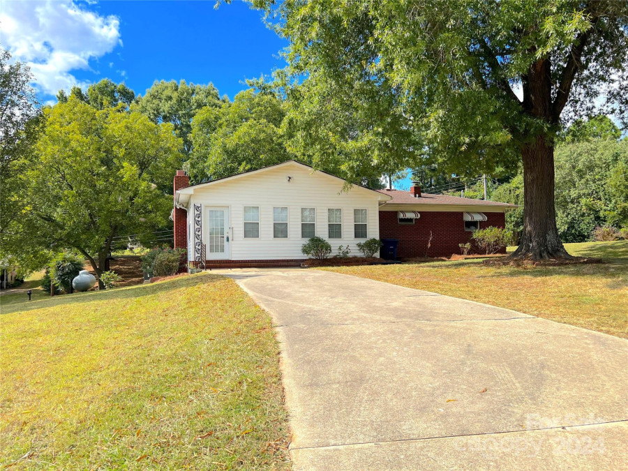 937 Page St Mount Pleasant, NC 28124