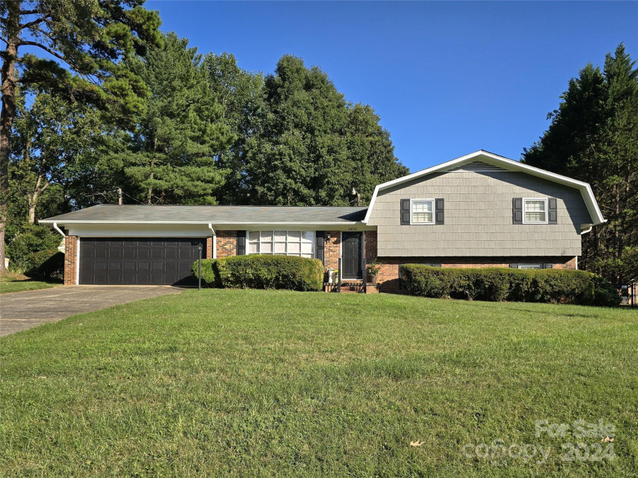 2650 31st Street Ct Hickory, NC 28601