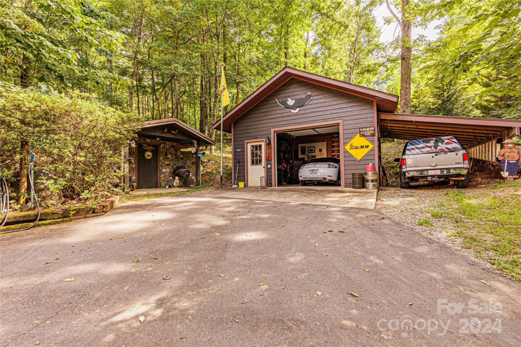 1701 Sawmill Creek Bryson City, NC 28713