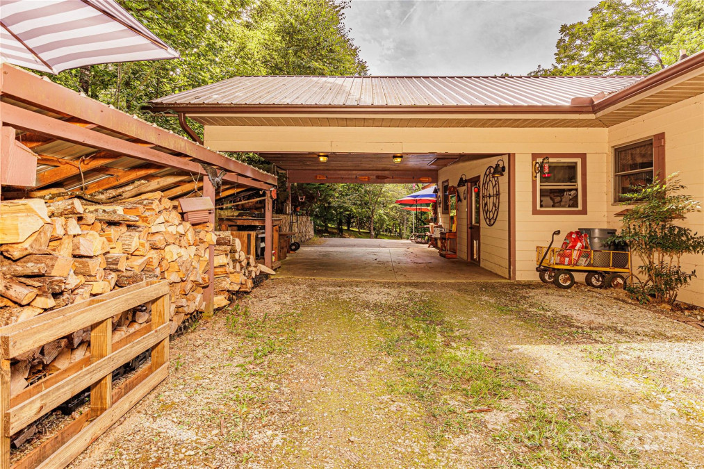 1701 Sawmill Creek Bryson City, NC 28713