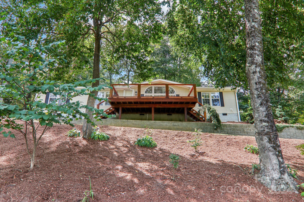 18 Spencer Rd Candler, NC 28715