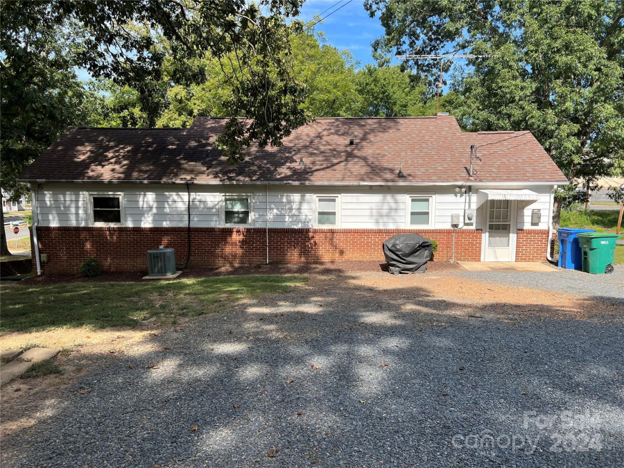 112 Linwood Dr Albemarle, NC 28001