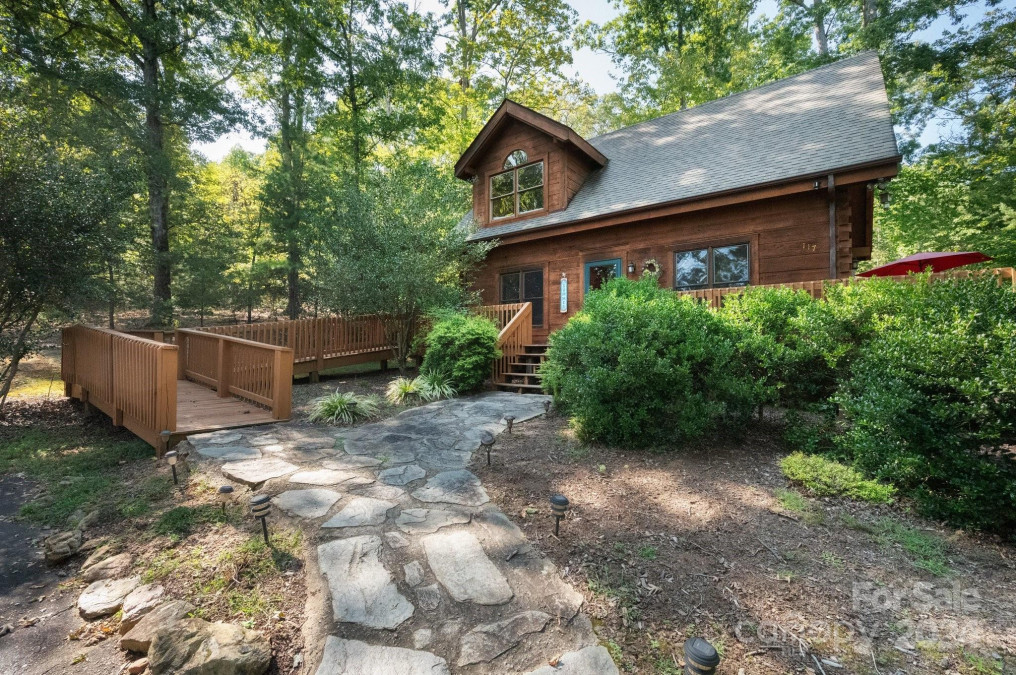 117 Laurel Lakes Pw Lake Lure, NC 28746